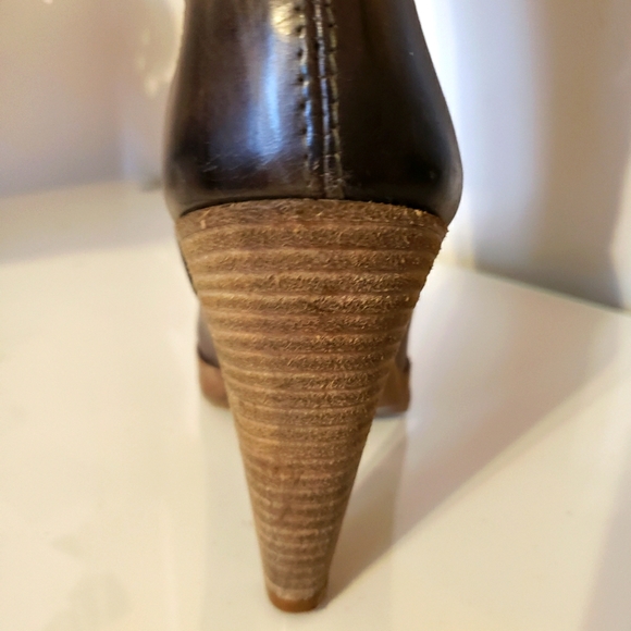 Jones BootMaker Distressed Carmel Over Knee Half Zipper Platform Boots Women EUC - Picture 8 of 16